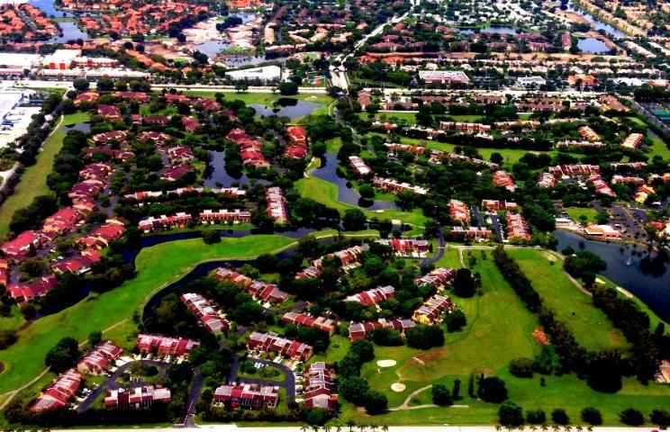Figure 5. A residential subdivision in Florida (Credit: Tatiana Borisova)