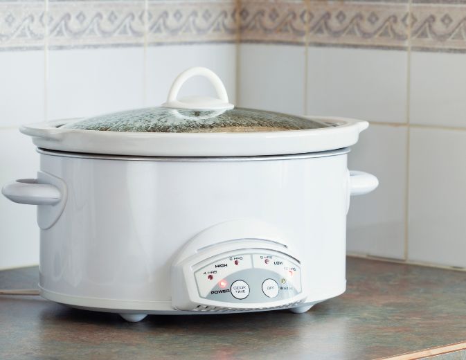 Image of a slow cooker. 