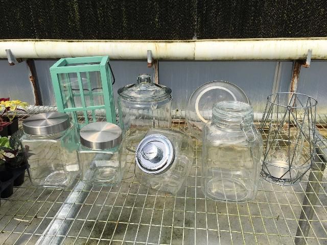 Figure 1. Clear containers may be found at many arts and crafts stores.