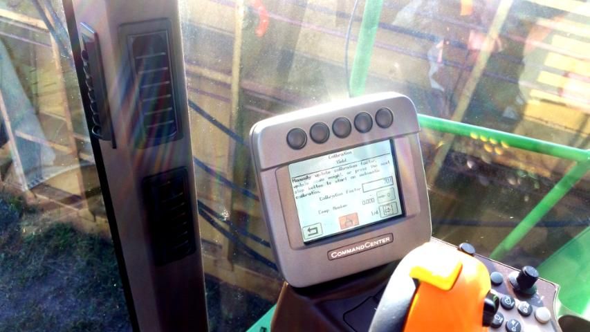 Figure 13. GreenStar™ 3 CommandCenter™ used for general combine controls and entry of calibration information on the John Deere 9770 STS.