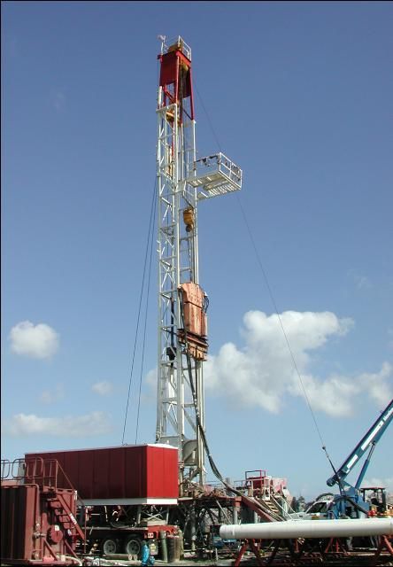 Figure 1. Typical well construction with hollow stem rotary drilling rig.