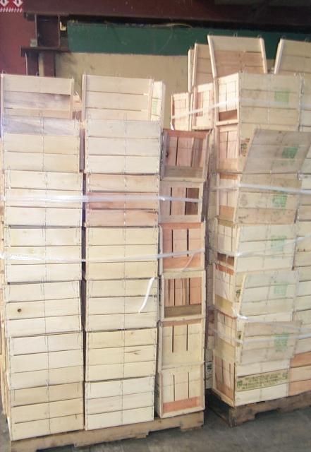 Figure 4. Wooden wirebound produce containers (1 1/9 bushel).