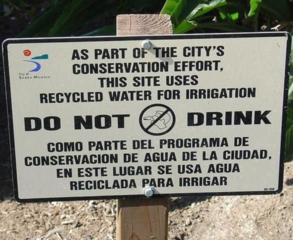 Figure 3. Advisory sign alerting the public to avoid drinking reclaimed water.
